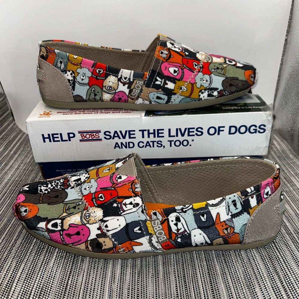 Skechers BOBS Plush Wag Party Dog Print Flats Size 6 34389 MLT Tan Multi